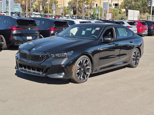 Black Sapphire Metallic 2027 BMW i5 eDrive40