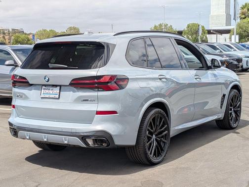 Gray Metallic 2026 BMW X5 sDrive40i