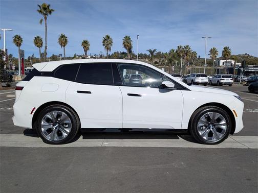 2026 BMW iX xDrive60