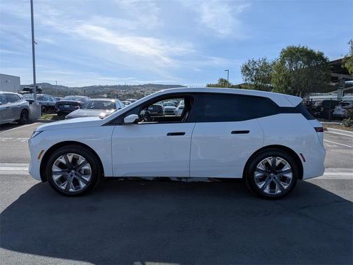 2026 BMW iX xDrive60