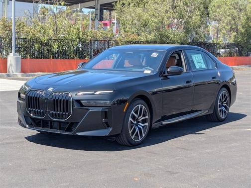 2025 BMW 740 i