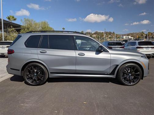 2026 BMW X7 M60i