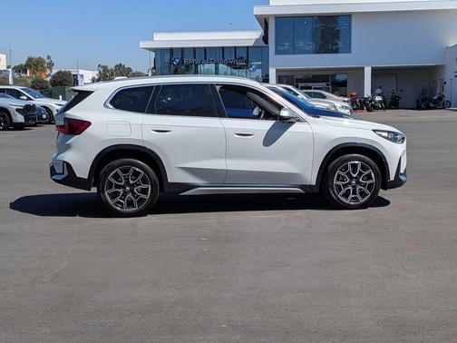 Alpine White 2024 BMW X1 xDrive28i