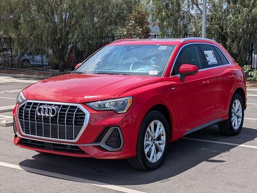 Tango Red Metallic 2022 Audi Q3 45 S line Premium