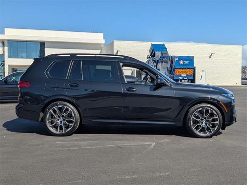 2026 BMW X7 M60i