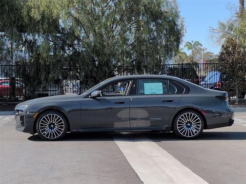 2026 BMW 760 760i xDrive