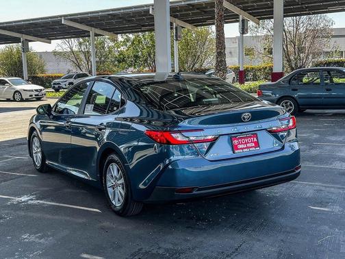 Ocean 2026 Toyota Camry LE