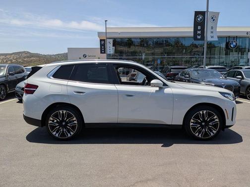Mineral White Metallic 2026 BMW X3 30 xDrive