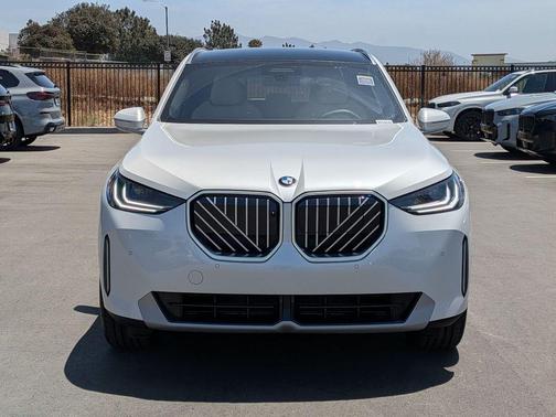 Mineral White Metallic 2026 BMW X3 30 xDrive