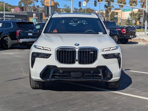 2026 BMW X7 M60i
