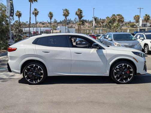 Alpine White 2026 BMW X2 M35i