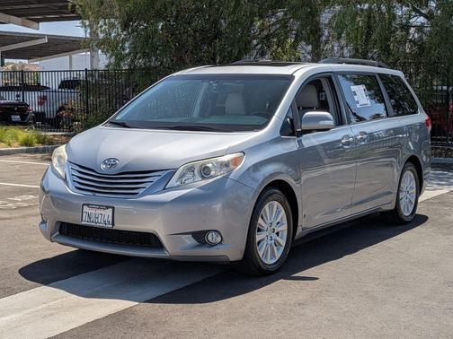 Silver Sky Metallic 2014 Toyota Sienna Limited