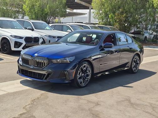 Tanzanite Blue II Metallic 2026 BMW i5 eDrive40