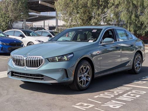 Green Metallic 2026 BMW 530 i