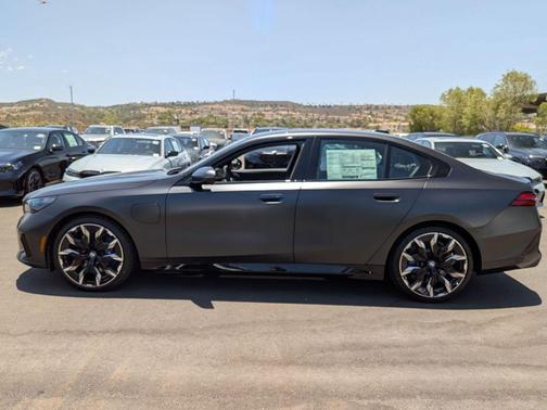 Deep Gray 2027 BMW 550e 550E XDRIVE