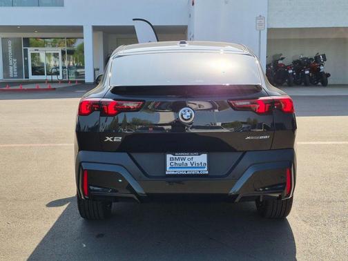 Black Sapphire Metallic 2026 BMW X2 xDrive28i