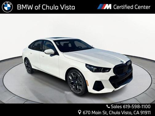 Alpine White 2026 BMW 530 i