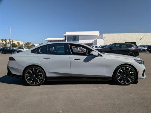 2026 BMW i5 eDrive40