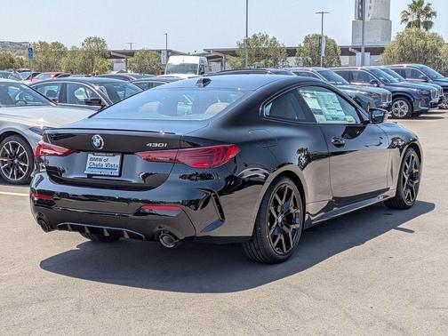 Black Sapphire Metallic 2026 BMW 430 i
