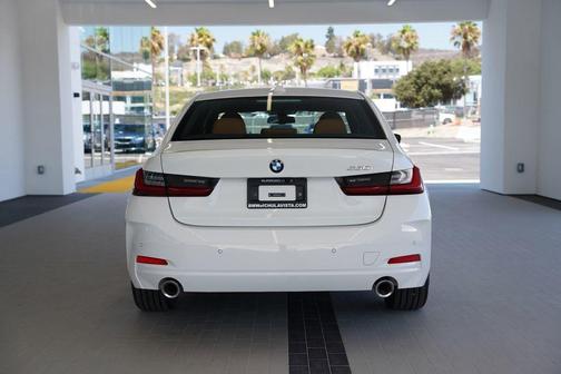 2025 BMW 330 i