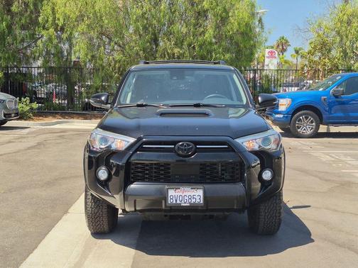 Midnight Black Metallic 2020 Toyota 4Runner Venture