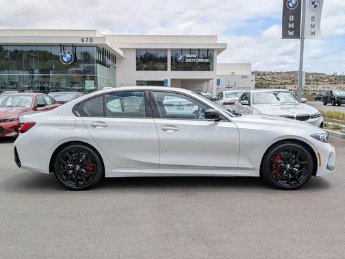 Mineral White Metallic 2026 BMW 330 i NA
