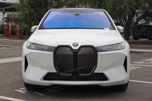 2026 BMW iX xDrive60