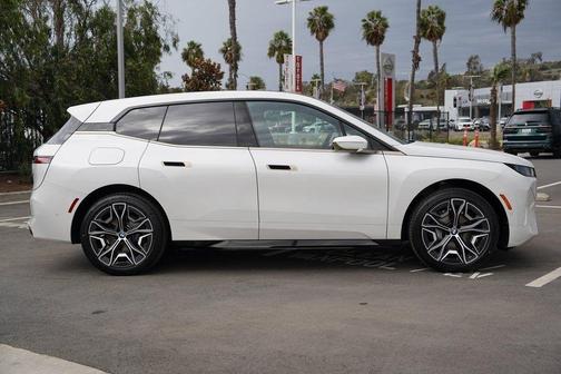 2026 BMW iX xDrive60