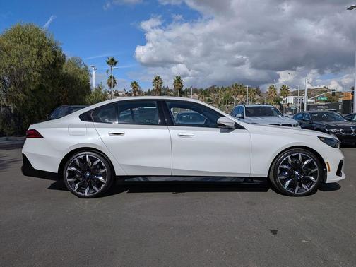 Mineral 2026 BMW 530 i