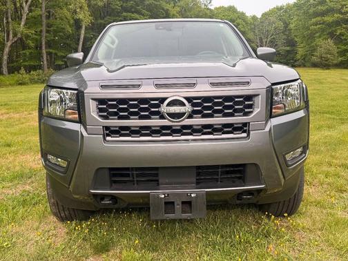 Gun Metallic 2025 Nissan Frontier SV