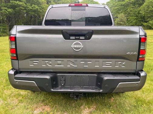 Gun Metallic 2025 Nissan Frontier SV