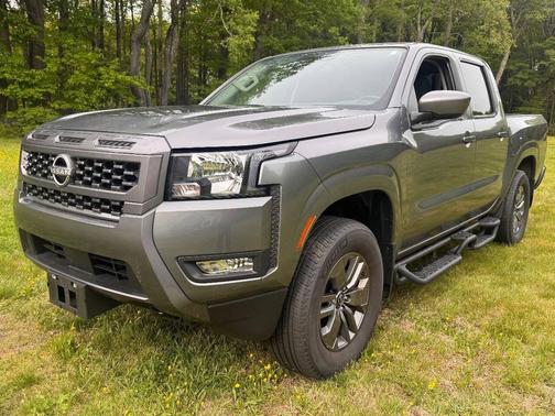 Gun Metallic 2025 Nissan Frontier SV