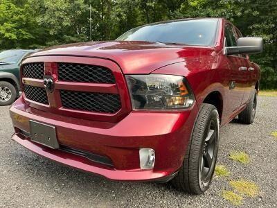 Photo 2 of 32 of 2019 RAM 1500 Classic Express