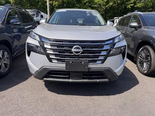 Brilliant Silver Metallic 2025 Nissan Rogue SV