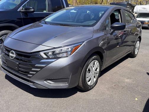 Brilliant Silver Metallic 2025 Nissan Versa 1.6 S