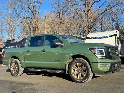 2024 Nissan Titan SV