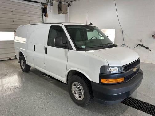 Summit White 2021 Chevrolet Express 2500 LT