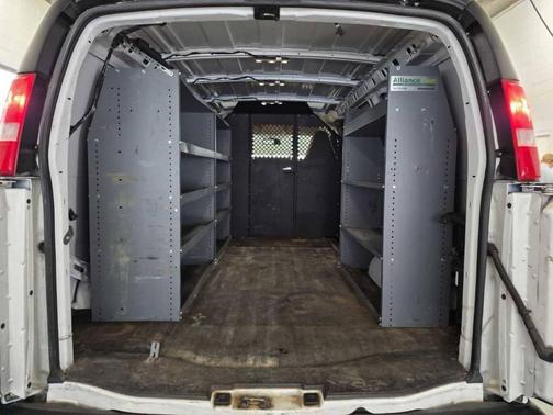 Summit White 2021 Chevrolet Express 2500 LT