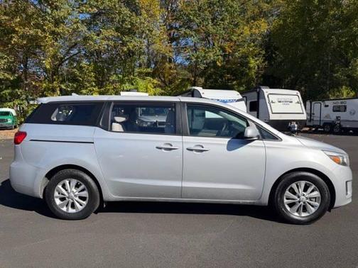 2018 Kia Sedona L
