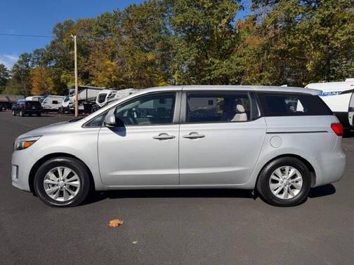2018 Kia Sedona L