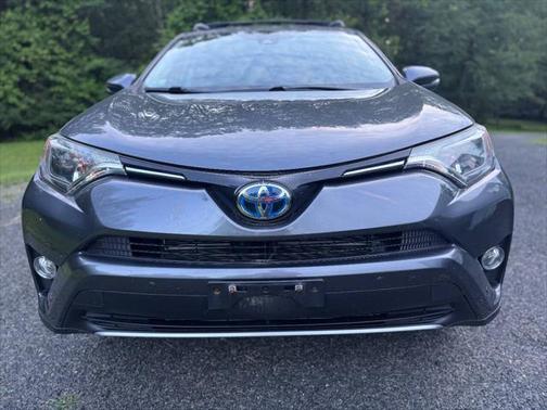 2017 Toyota RAV4 Hybrid XLE