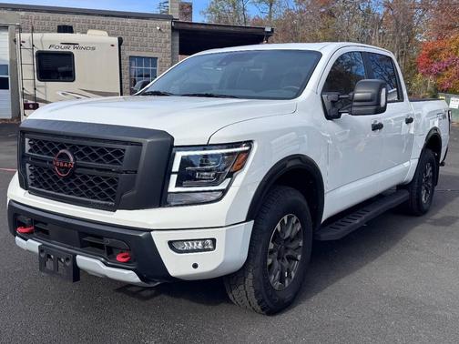 2024 Nissan Titan PRO-4X