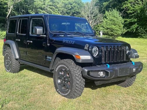 Black Clearcoat 2023 Jeep Wrangler 4xe Willys