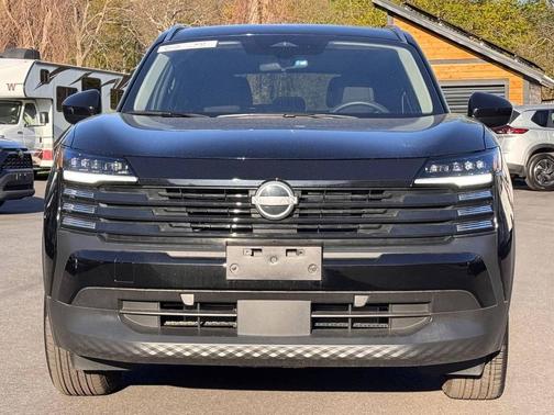 Super Black 2025 Nissan Kicks SV