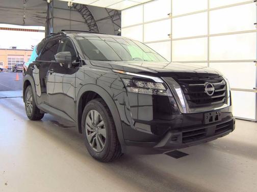 2024 Nissan Pathfinder SV 4WD