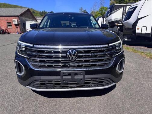 2024 Volkswagen Atlas 2.0T SE w/Technology 4MOTION