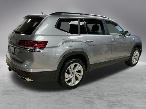 2022 Volkswagen Atlas 3.6L SE w/Technology