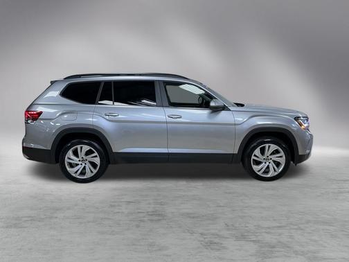 2022 Volkswagen Atlas 3.6L SE w/Technology