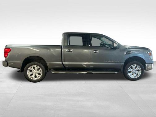 2017 Nissan Titan XD SL