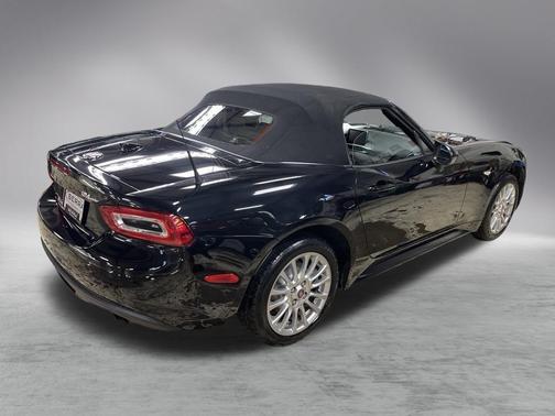 2019 FIAT 124 Spider Base